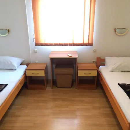 Guest house Pansion Iko & Mirjana Pehar 3*